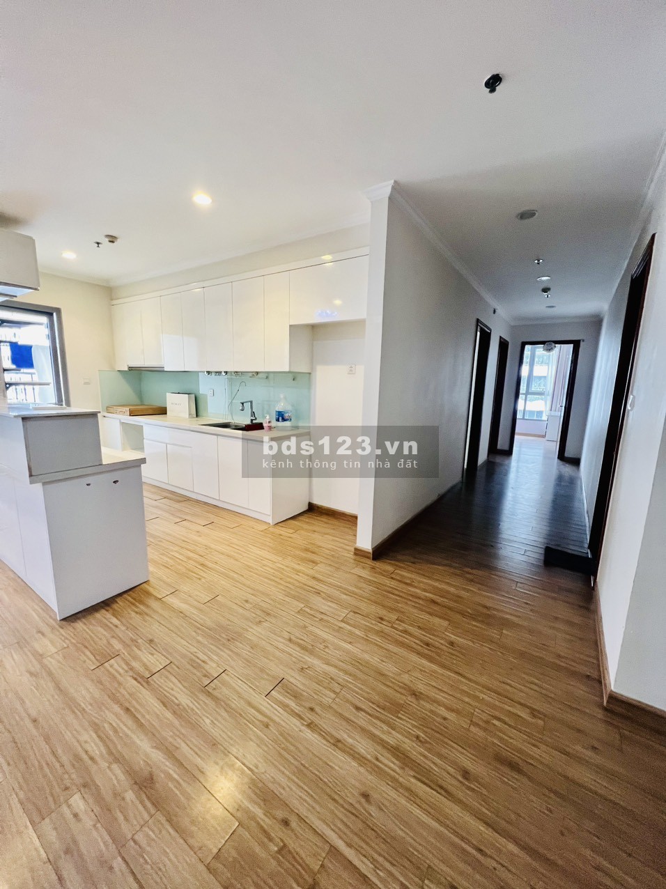 Bán căn 3 phòng ngủ góc 95m2, Park Hill Times City đồ cơ bản 5.6 tỷ bao phí
