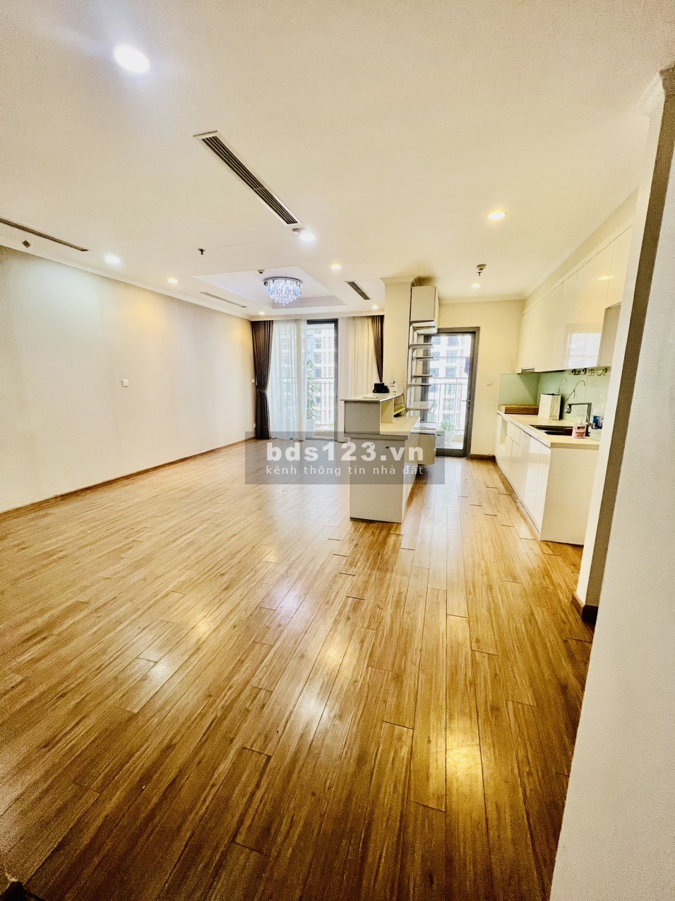 Bán căn 3 phòng ngủ góc 95m2, Park Hill Times City đồ cơ bản 5.6 tỷ bao phí