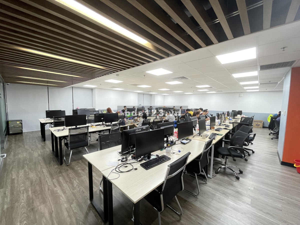 Chuyển nhượng Văn phòng Nam Từ Liêm - Cầu Giấy sàn 420m2, chỉ việc chuyển đồ vào làm
