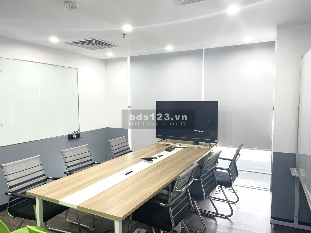 Chuyển nhượng Văn phòng Nam Từ Liêm - Cầu Giấy sàn 420m2, chỉ việc chuyển đồ vào làm