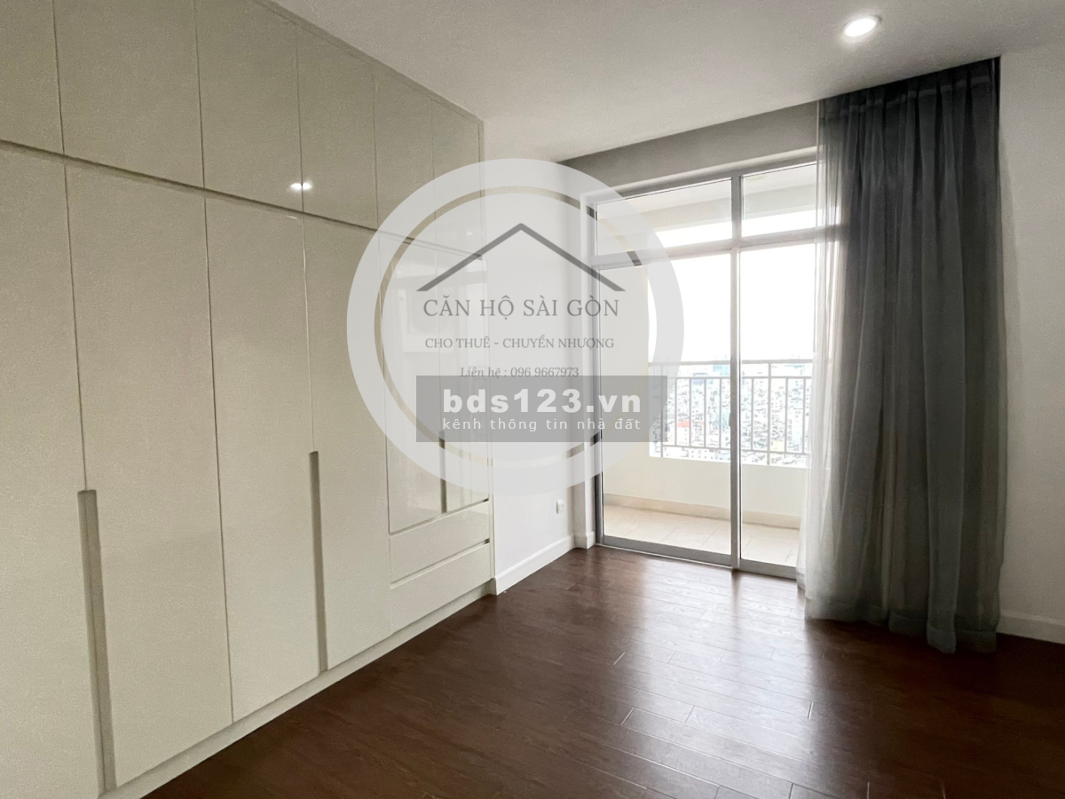 Bán căn hộ 152m2, đã có sổ hồng tại The Prince Phú Nhuận, tiện ích đủ