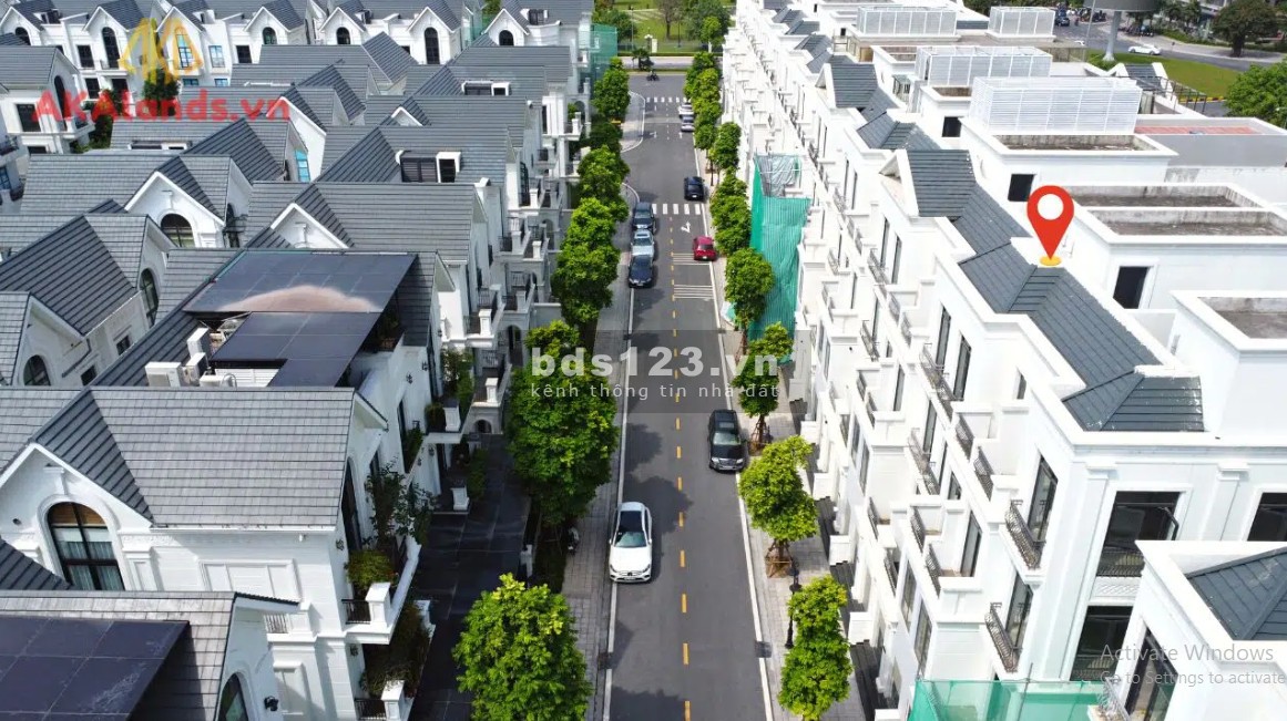 Shophouse sổ đỏ lâu dài San Hô 16 đối diện 60 tòa chung cư giá 13.6 tỷ Vin Gia Lâm (0985941715)