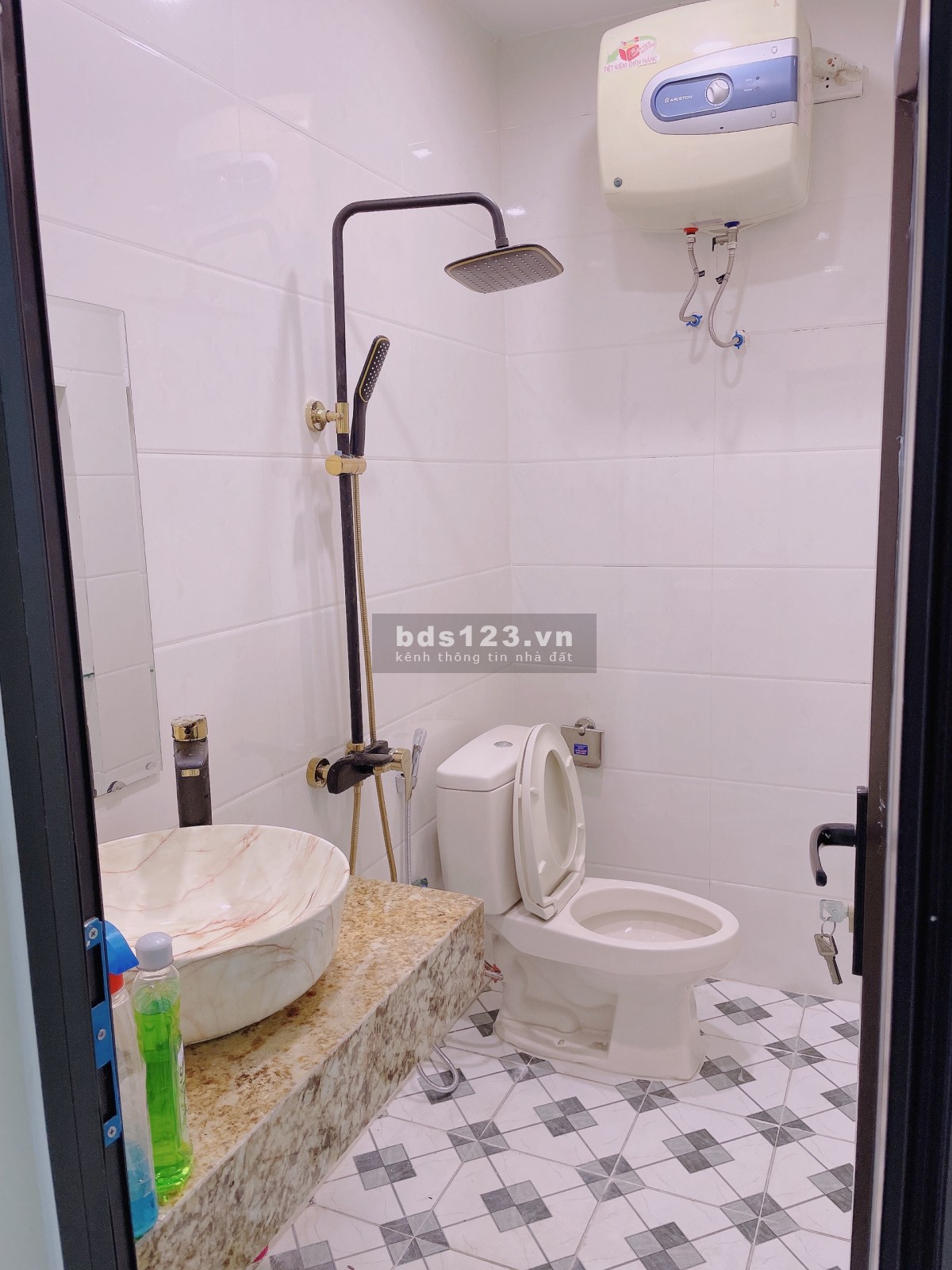 Bán nhà TT tầng 1 ở Láng Hạ, thuận tiện kinh doanh, nhà đã sửa khách mua dọn vào ở luôn