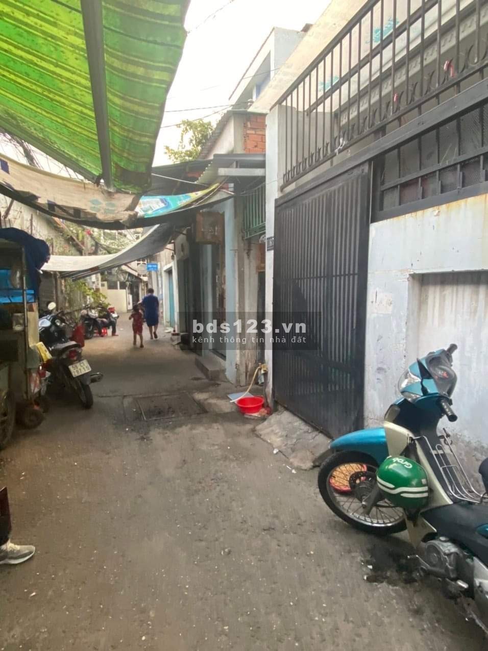 Nhà trung tâm khu dân cư ổn định giá 3.15 tỷ, đường lớn