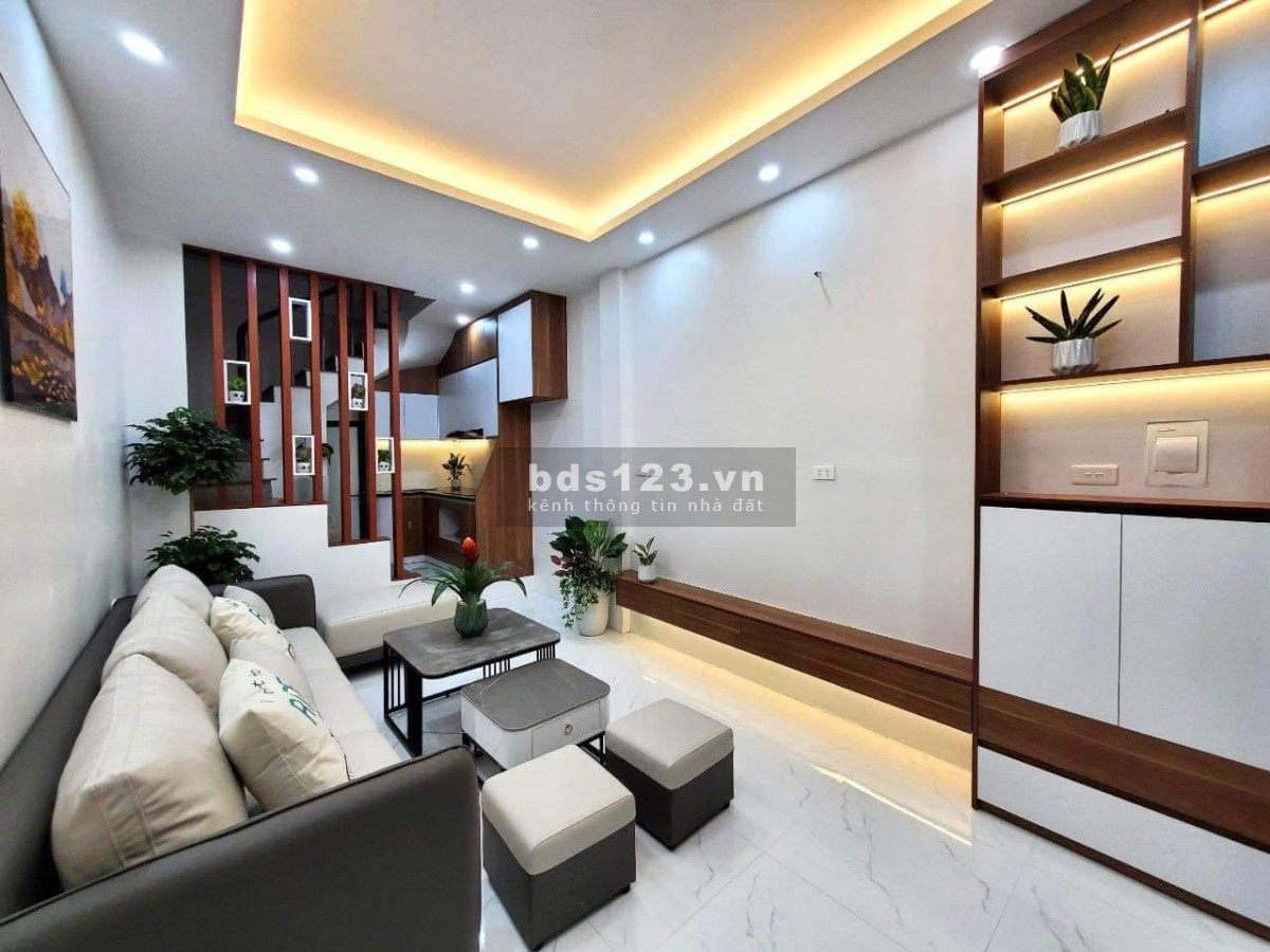 Bán nhà phố Nguyễn Ngọc Vũ, Cầu Giấy , Hà Nội - NHÀ ĐẸP ĐÓN TẾT.