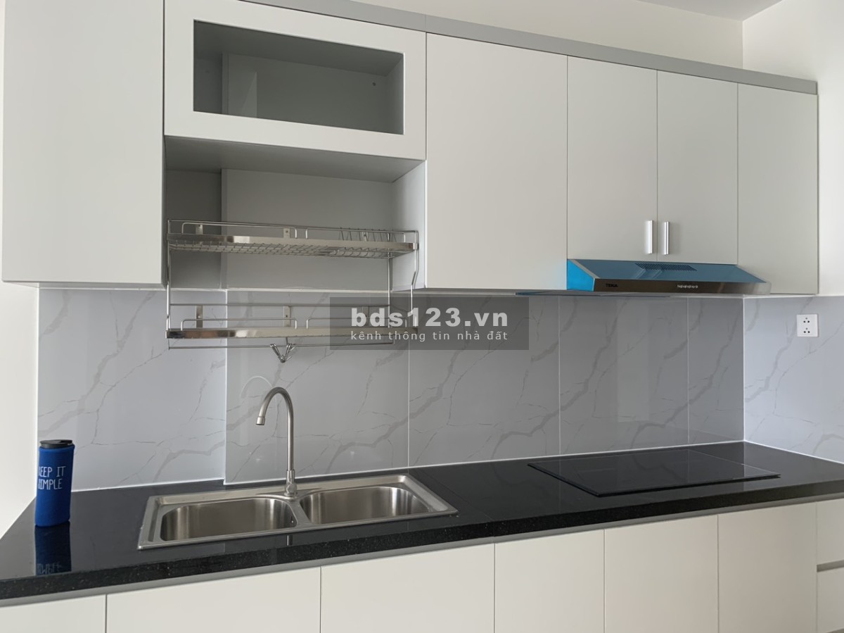 Cho thuê căn 2PN bếp rèm Vinhomes Quận 9 chỉ 6tr