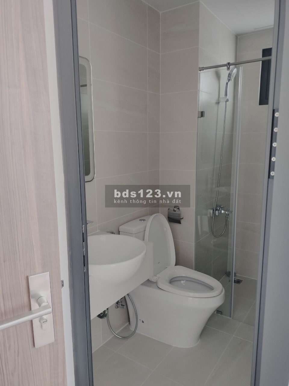 (Tin thật) Hàng thuê giá rẻ tại Q7 Riverside