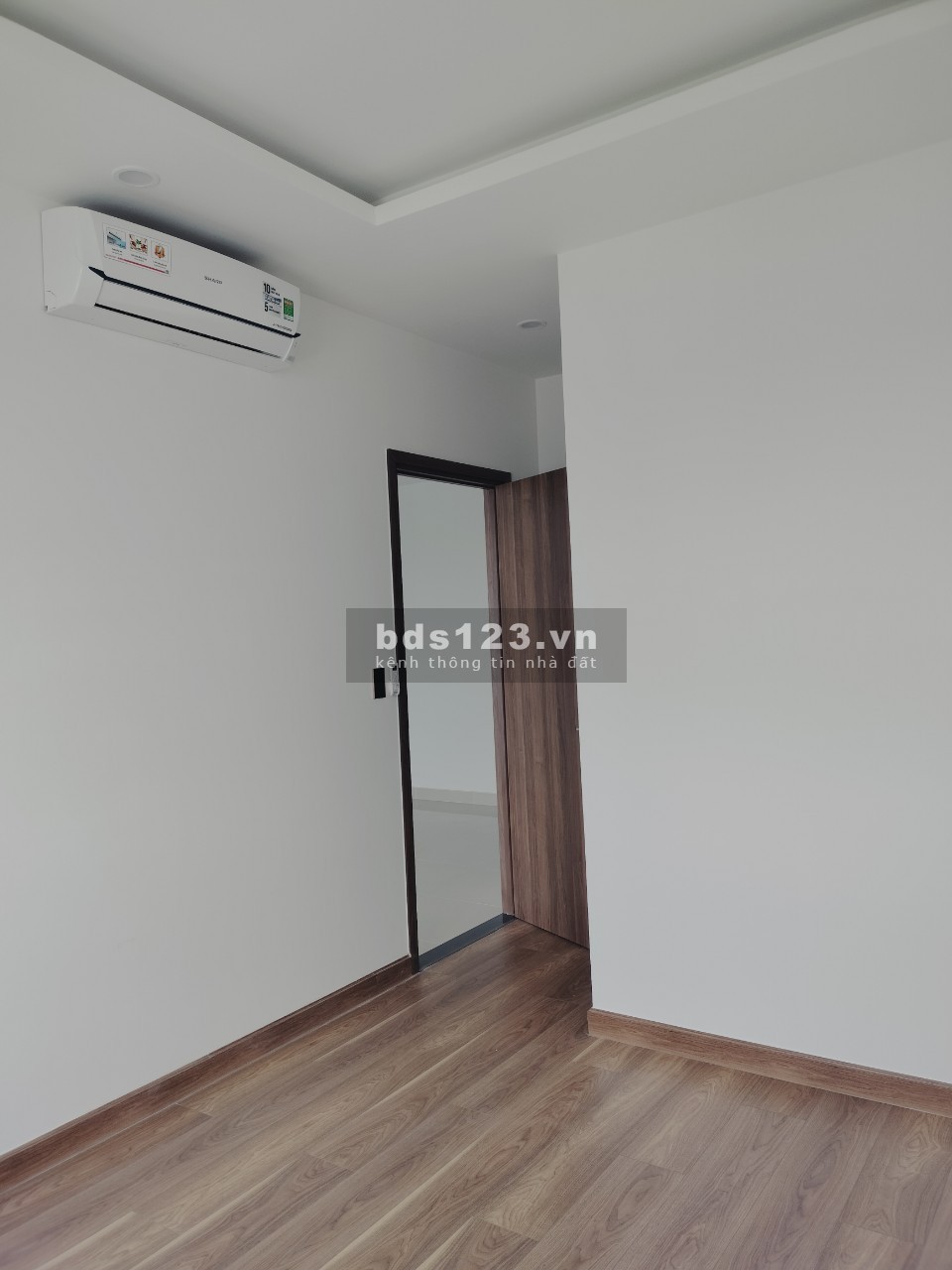 (Tin thật) Hàng thuê giá rẻ tại Q7 Riverside