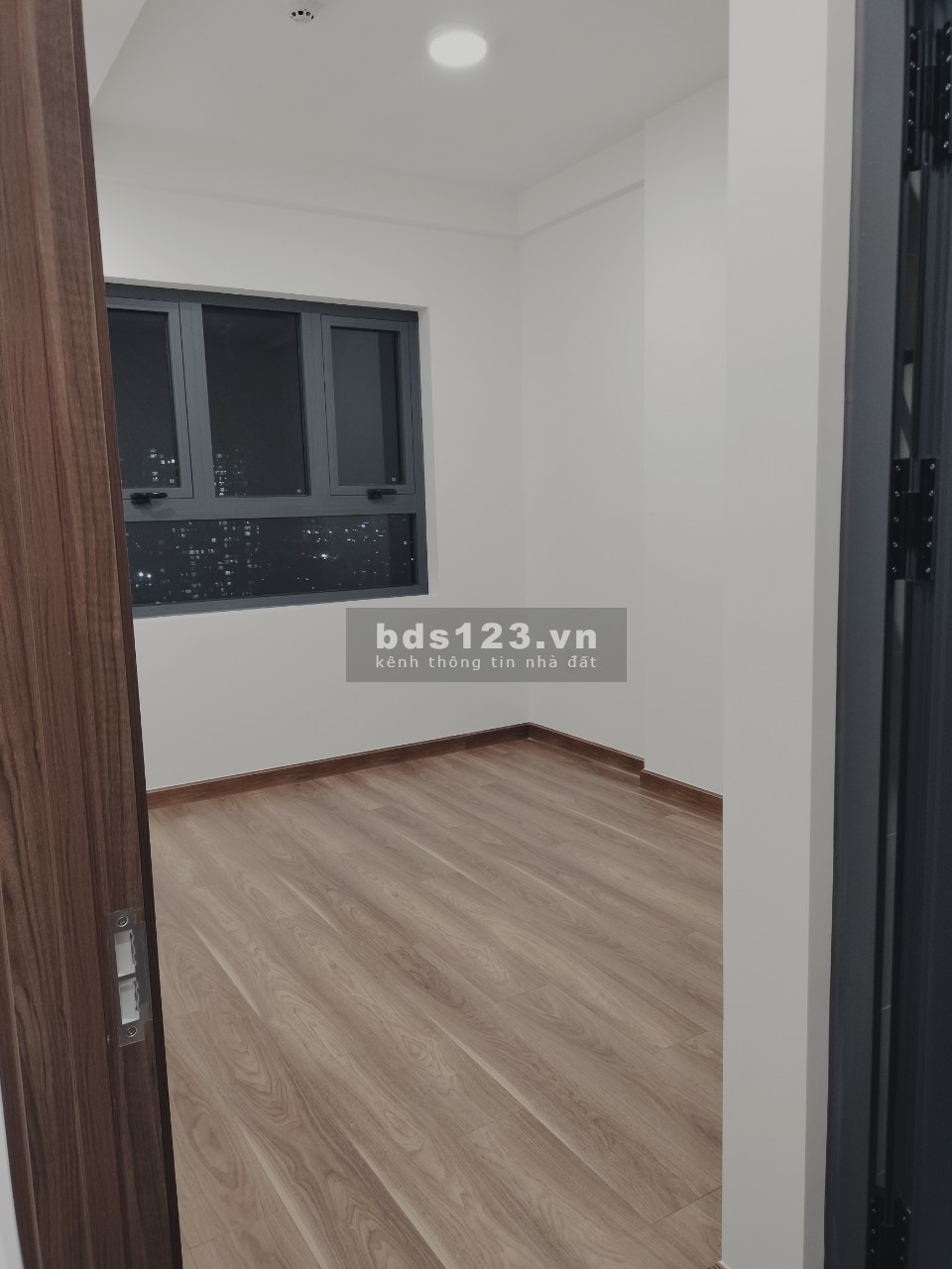 (Tin thật) Hàng thuê giá rẻ tại Q7 Riverside