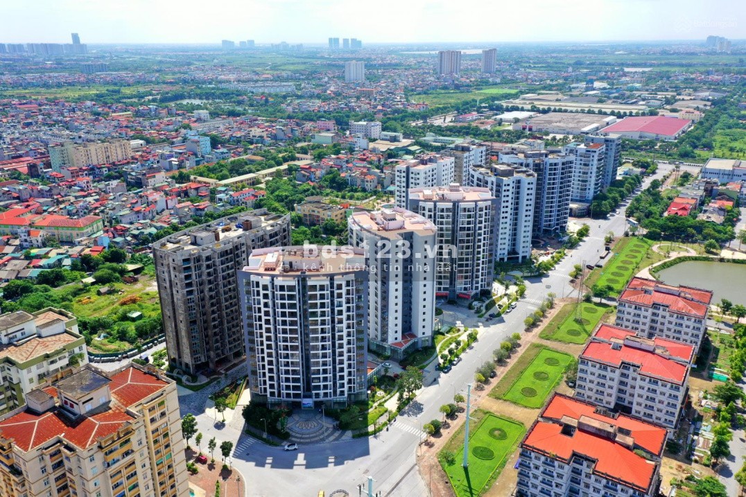 Chung cư Long Biên, view hồ điều hòa cực mát và thoáng, công viên cây xanh, vườn tập dưỡng sinh,...