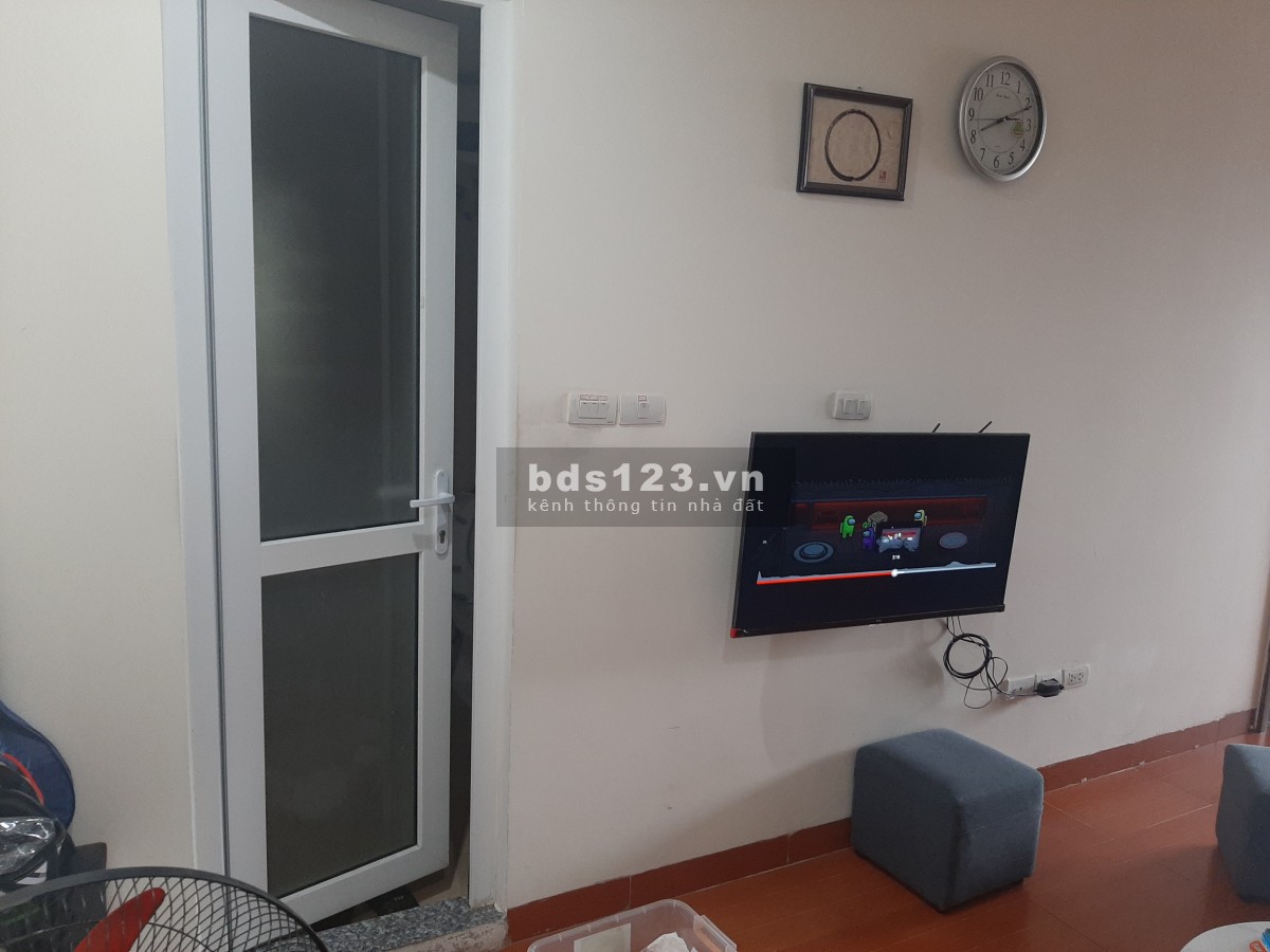 Chính chủ cần bán gấp căn hộ 2 phòng ngủ, 2wc, 1 ban công, 1 lôgia, sổ hồng sở hữu lâu dài