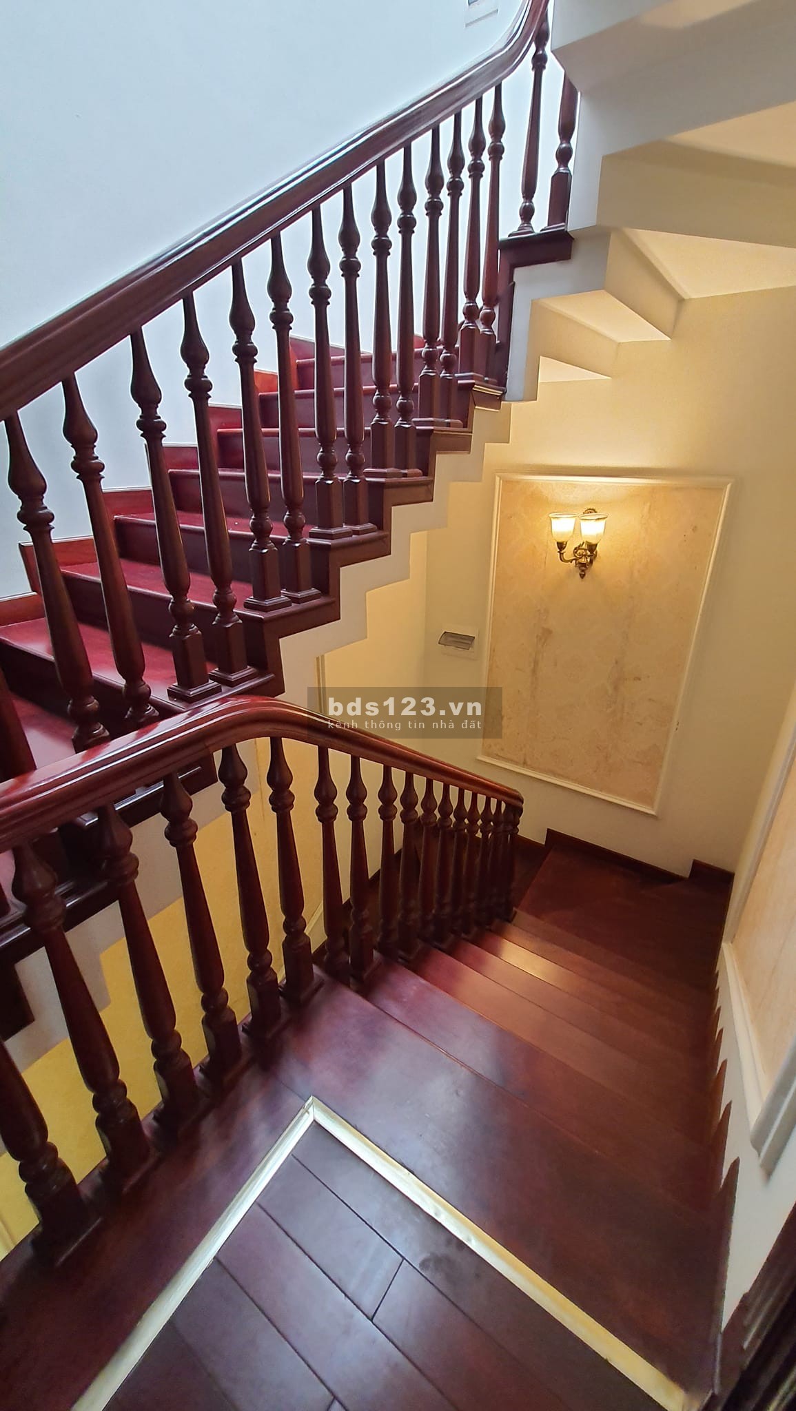 Bán biệt thự khu Linh Đàm dtsd 220m2, sổ đỏ chính chủ kinh doanh giá 44.8 tỷ
