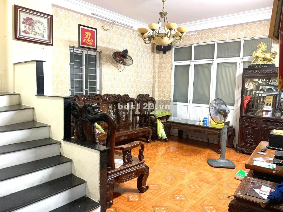 Bán nhà An Dương Vương đẹp nở hậu nhà sẵn ở ngay 30 ô tô đỗ, dt 45m2, giá 3.4 tỷ