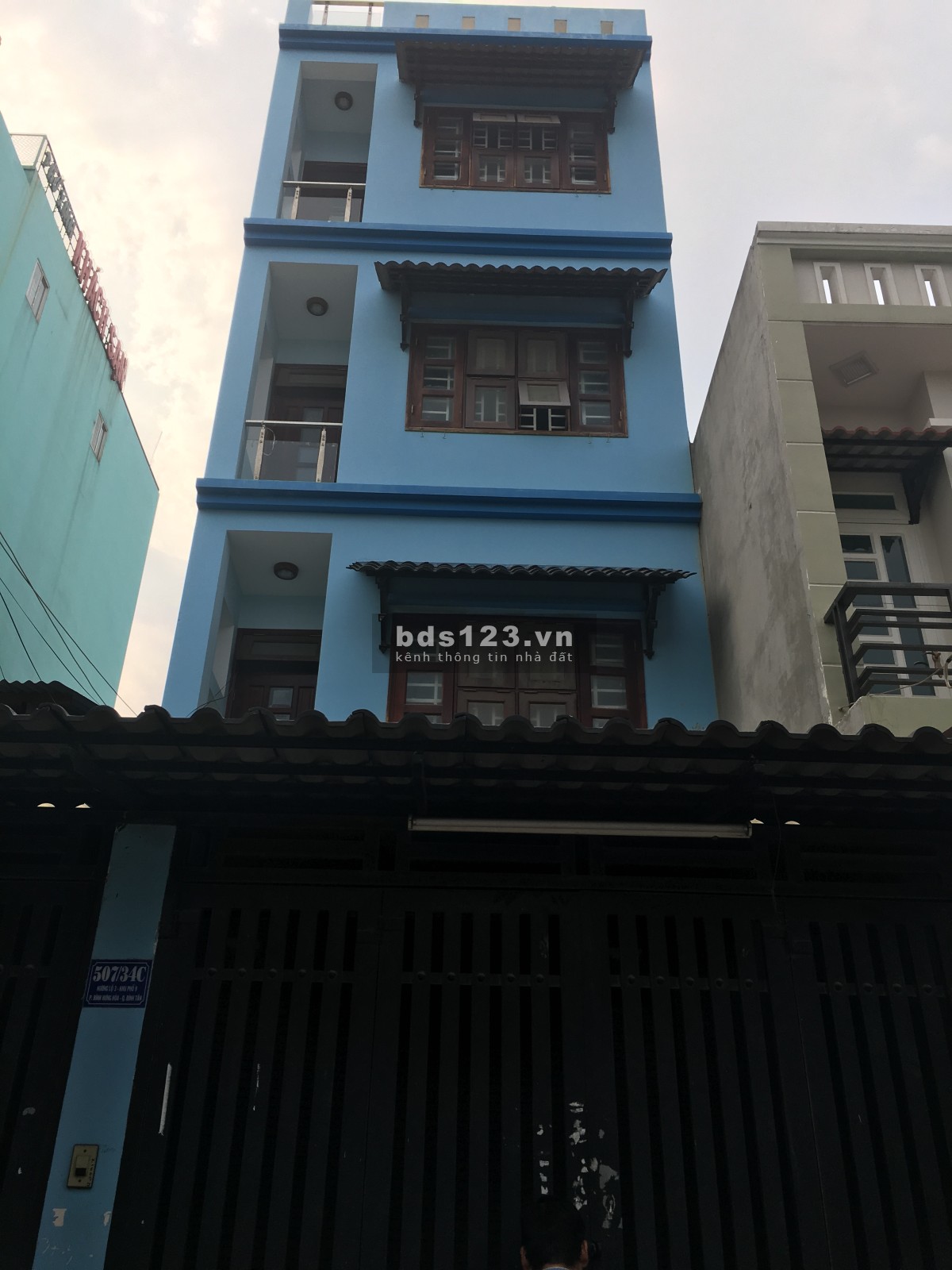 Mặt bằng có phòng ở lại, khu đông đúc, gần AEON Tân Phú, giá chỉ 5tr