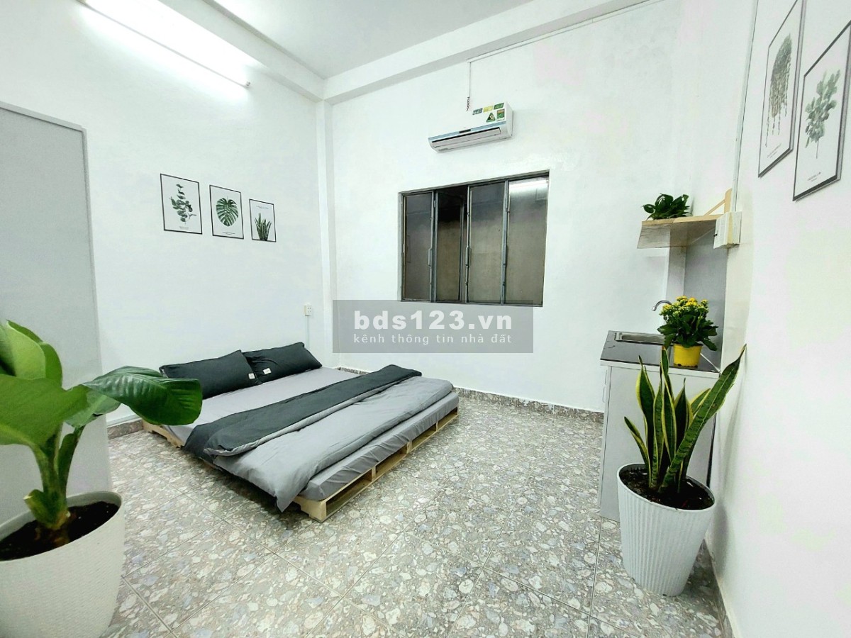 Cho thuê Căn hộ Studio có Nội thất cơ bản ngay Chợ Phạm Văn Hai và Lê Văn Sỹ