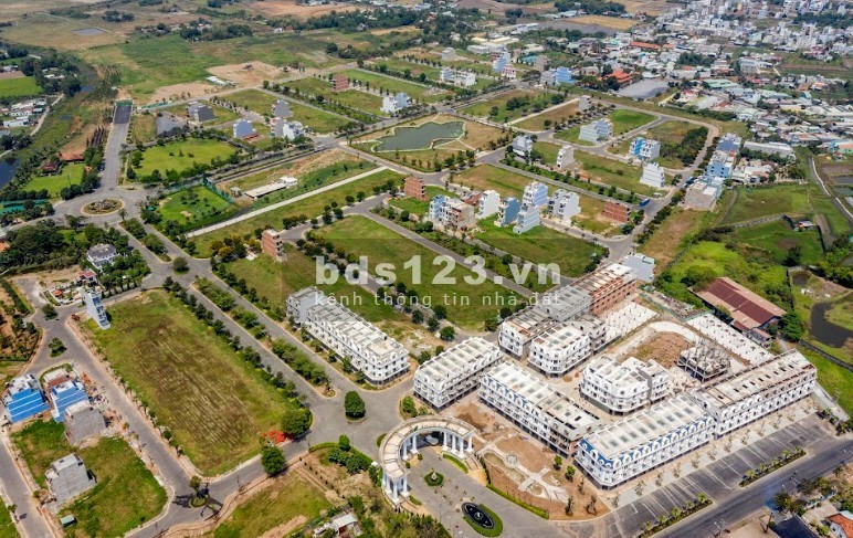 Đất nền Đầu tư Long An sát Chợ Bình Chánh hỗ trợ vay