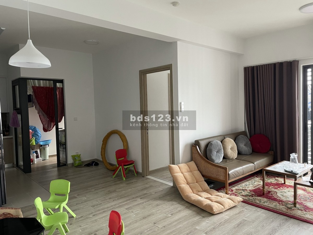 Càn bán căn hộ 69m tại Ecopark, thiết kế 2N 2VS. View sân Golf giá 2ty680 bao phí, lh 0964109408