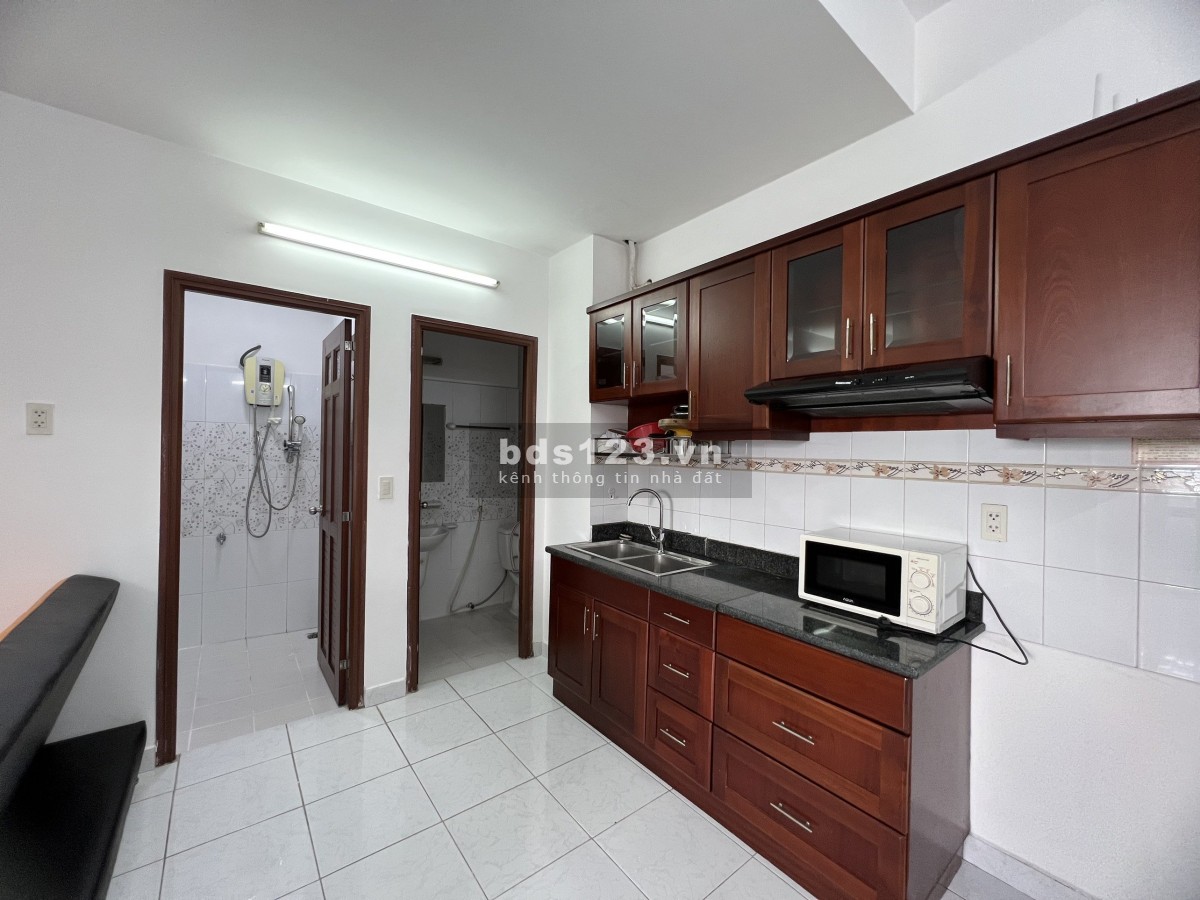 Cho thuê căn hộ chung cư Ngọc Khánh, 2pn dtsd 62m2 giá 13 triệu/tháng