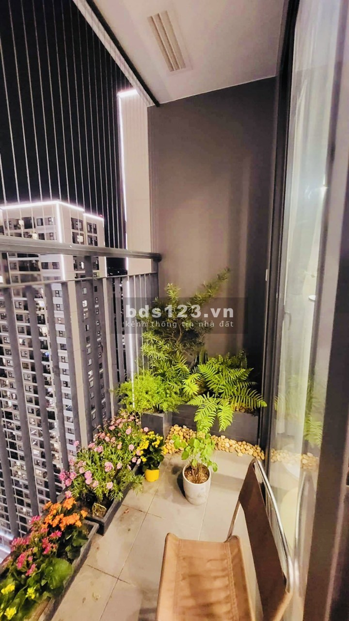 Cắt lỗ sâu, Bán căn 2 PN + 1 + 2 WC, DT 70m², view hồ, giá 2,7 tỷ bao phí, ở ngay