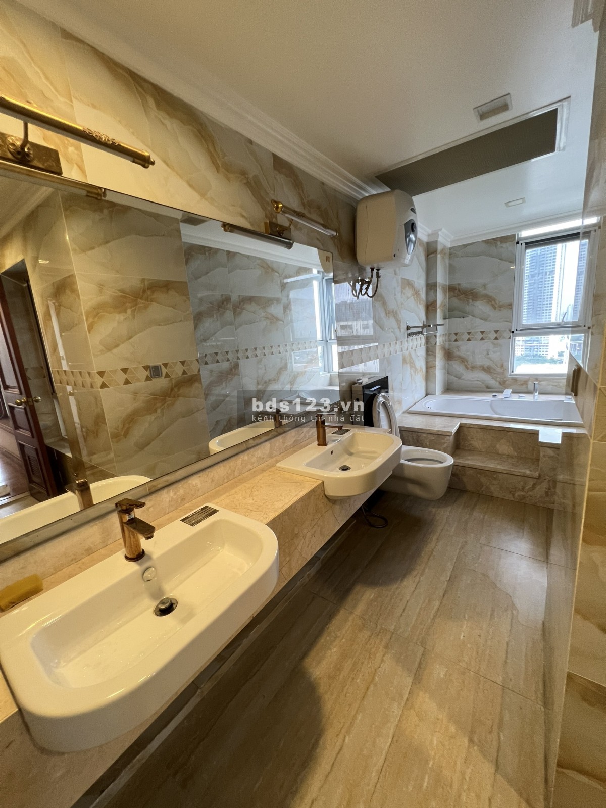 Căn hộ Penthouse cao cấp Star Hill Phú Mỹ Hưng, 4pn, dt 300m2, cho thuê 55 triệu
