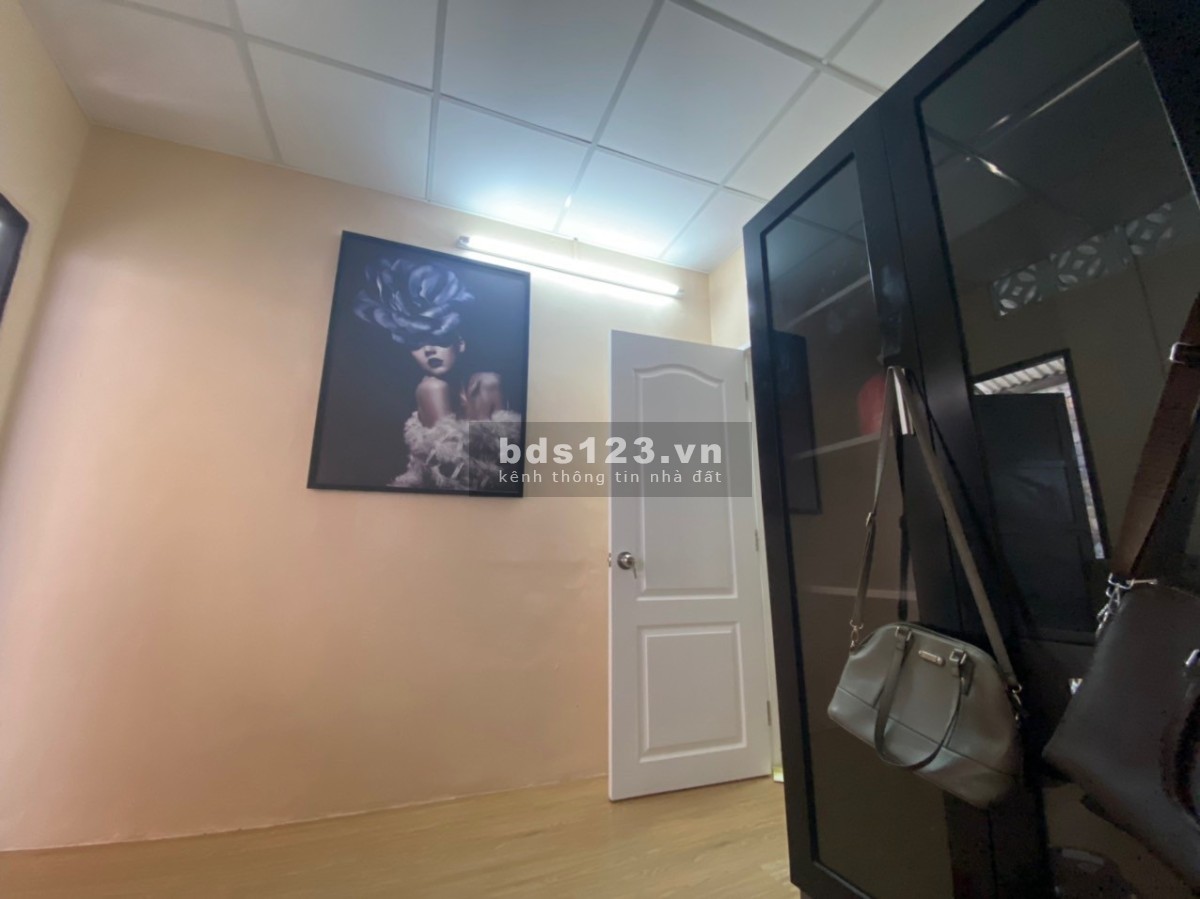 Cần bán nhà đường Ngô Tất Tố, Phường 21, Bình Thạnh, nhà đẹp, pháp lý minh bạch.