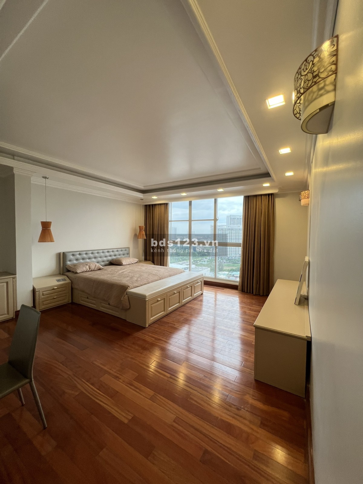 Căn hộ Penthouse cao cấp Star Hill Phú Mỹ Hưng, 4pn, dt 300m2, cho thuê 55 triệu