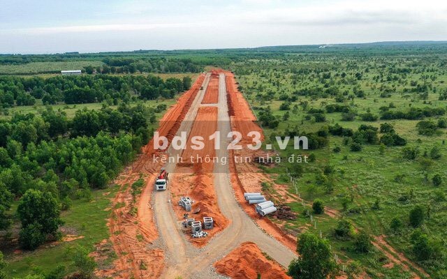 Đáo hạn ngân hàng, cần bán gấp lô đất Phan Hiệp 3 mặt tiền đường. 2875m2