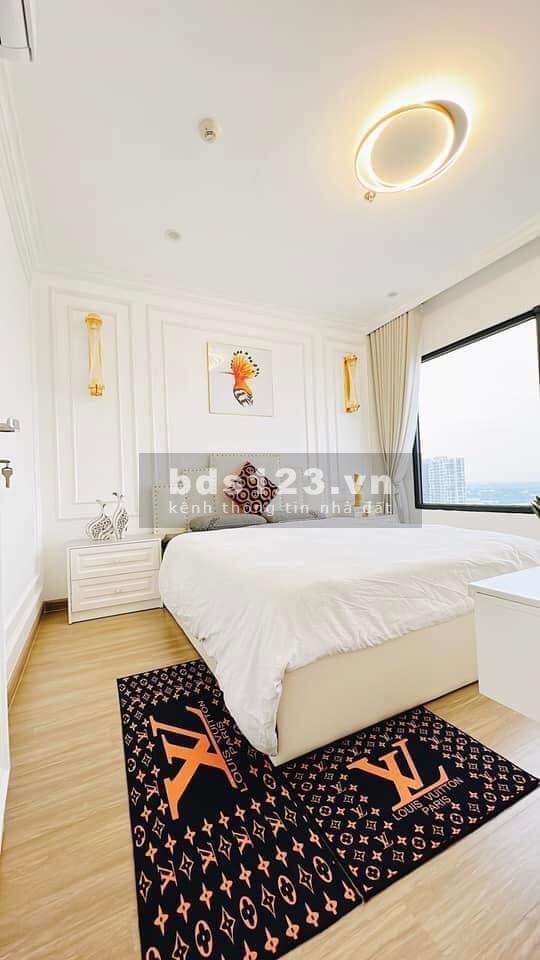 BÁN GẤP CĂN 2PN+2VS TẶNG NỘI THẤT, View Thoáng Giá 1.8 tỷ Vinhomes Gia Lâm Lh: 0976.366.513