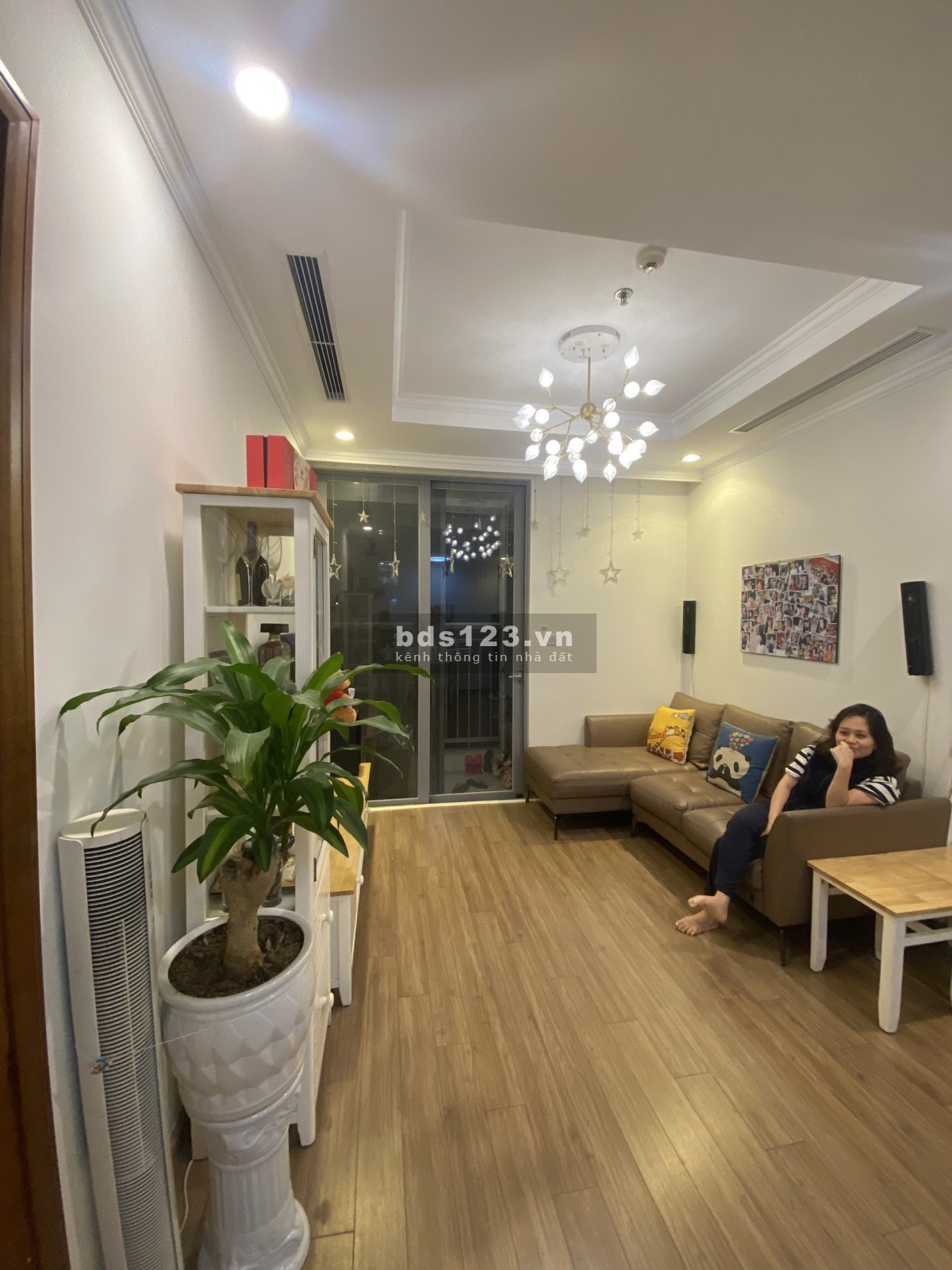 Bán căn 2 phòng ngủ dt 74m2 Park Hill Times City đầy đủ đồ, 4.1 tỷ, bao phí