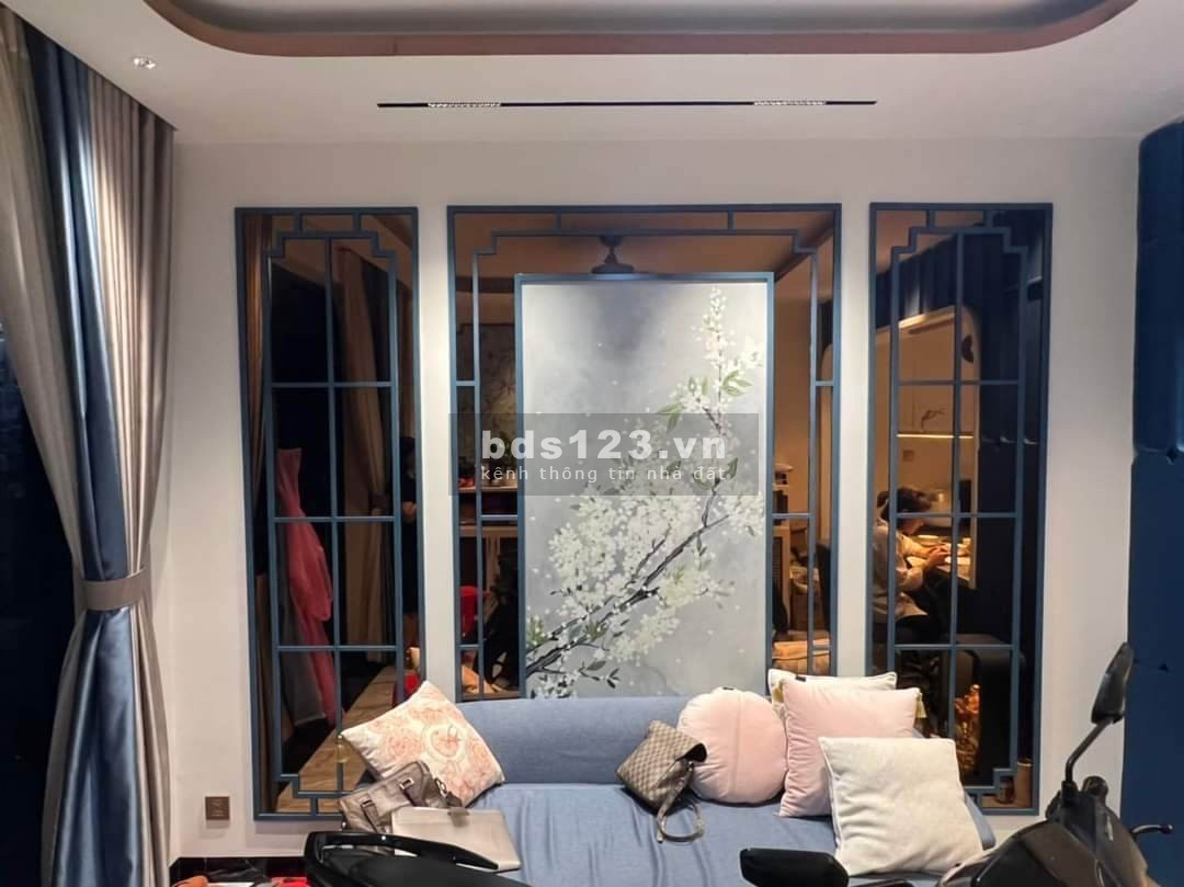 Bán gấp nhà đường Lê Thúc Hoạch, Tân Phú, DT 40m² x 5 tầng, liên hệ 0933811122