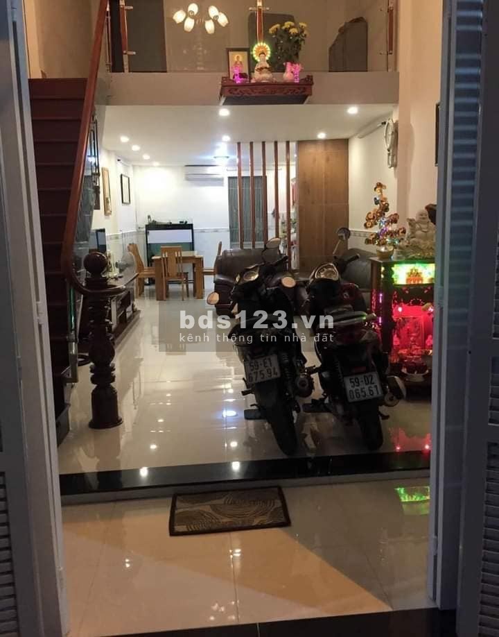 Nhà hẻm xe tải Nguyễn Duy Trinh Long Trường Quận 9, dt 56m2 (4x14), 2 tầng mới giá 4.2 tỷ