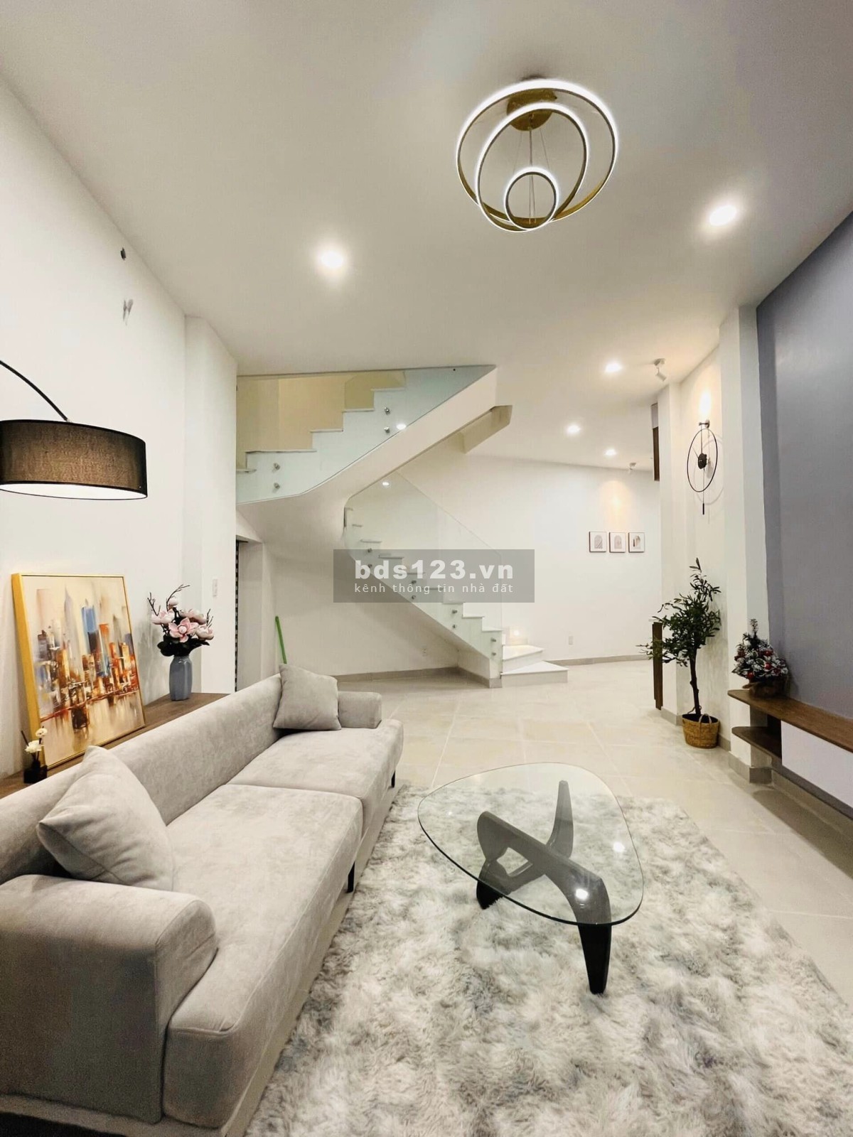 Bán nhà Võng Thị, Tây Hồ, căn góc nhà đẹp ở ngay, DTSD 50m², giá chỉ 6 tỷ