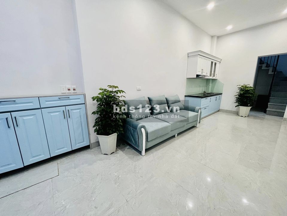 Bán nhà Trường Chinh giá 3.9 tỷ, DT 35m² x 4 tầng, MT 4m, nhà mới, ngõ thông