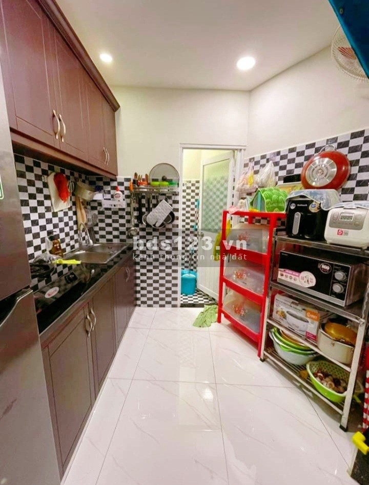 2 tỷ - Bán nhà Thống Nhất, Gò Vấp , 2 tầng, 2pn 2wc , 3 gác đậu cửa