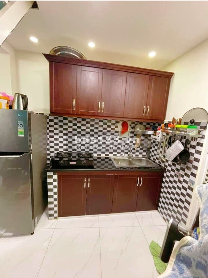 2 tỷ - Bán nhà Thống Nhất, Gò Vấp , 2 tầng, 2pn 2wc , 3 gác đậu cửa