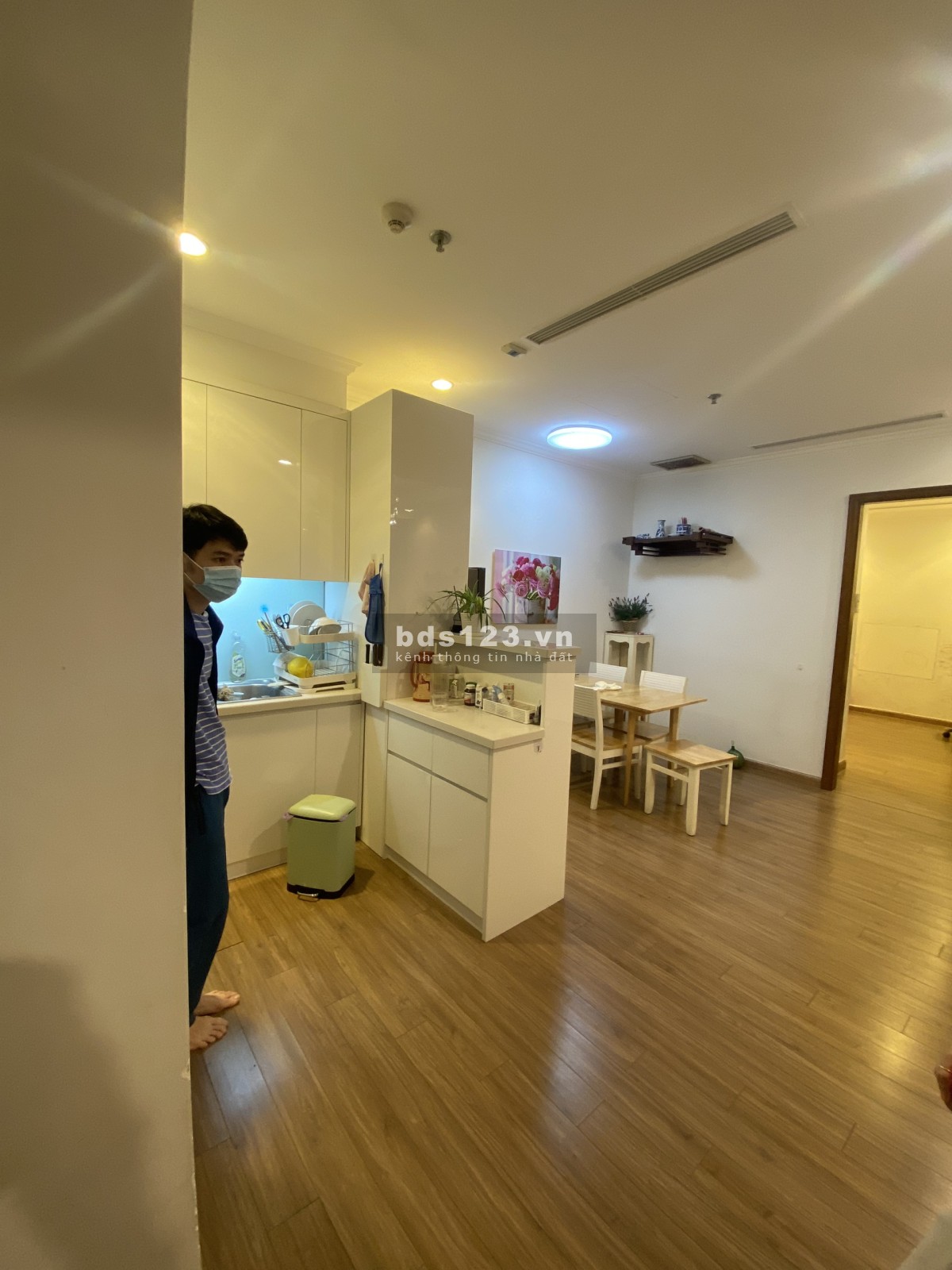 Bán căn 2 phòng ngủ dt 74m2 Park Hill Times City đầy đủ đồ, 4.1 tỷ, bao phí