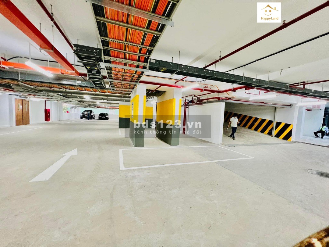 Bán căn hộ 3 pn dtsd 101m2, gần Thủ Thiêm Quận 2, nhà chưa ở có sổ chỉ 6.15 tỷ
