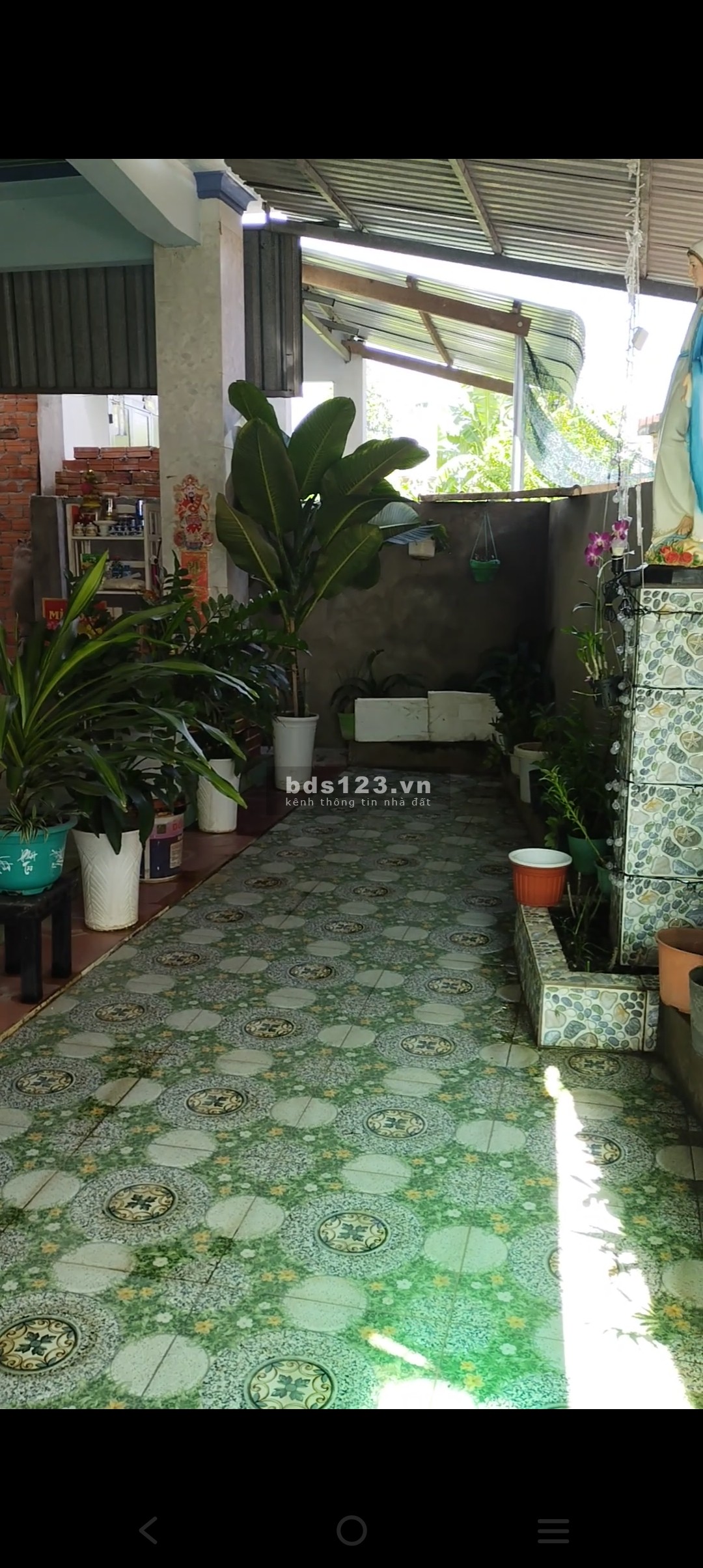 Bán nhà cấp 4 sân vườn rộng đẹp chính chủ, giá 800 triệu, LH 0908639056
