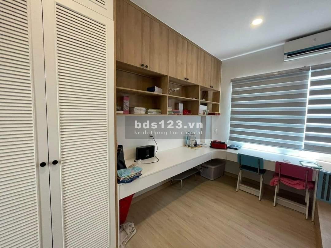 Bán nhà hẻm xe tải quay đầu trải nhựa đẹp lớn hơn đường chính giá tốt ưu đãi