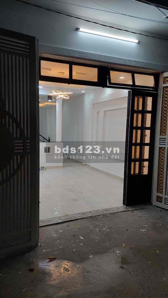 Hẻm 6m thông ra Lê Văn Quới. Ở đc 2 thế hệ. Sát đưowngf nhựa