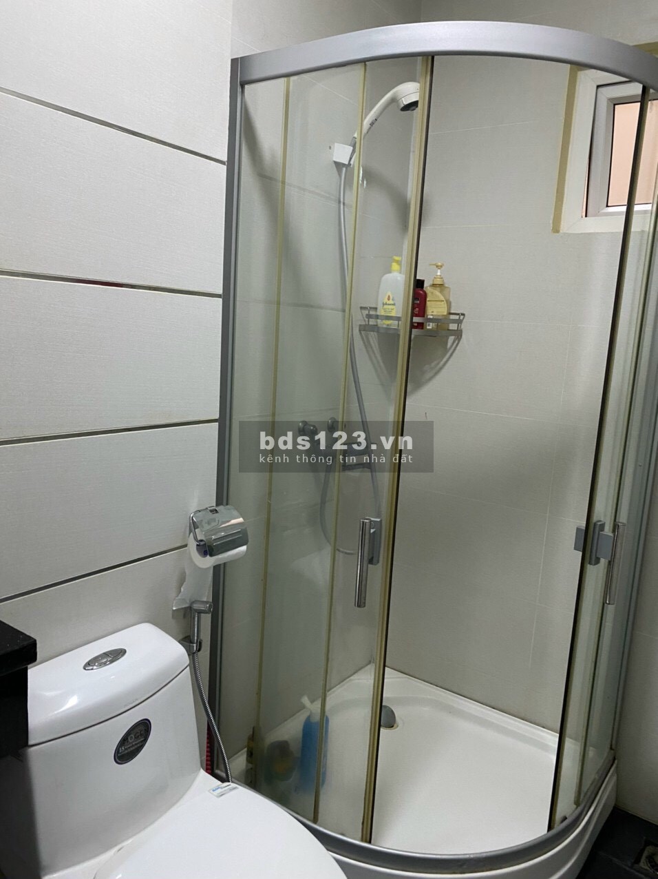 Cần cho thuê mặt bằng nguyên căn khu vực ngã tư Hàng Xanh, giá tốt, khu an ninh