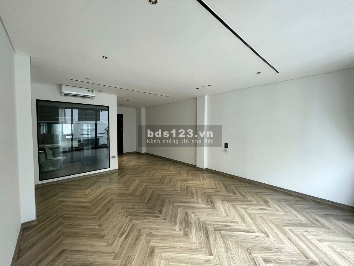 Bán nhà phố Hoàng Như Tiếp, Long Biên, Hà Nội, LH 0822229600