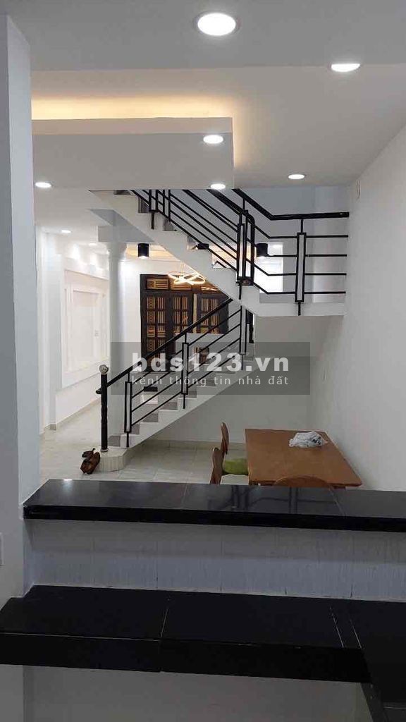 Hẻm 6m thông ra Lê Văn Quới. Ở đc 2 thế hệ. Sát đưowngf nhựa
