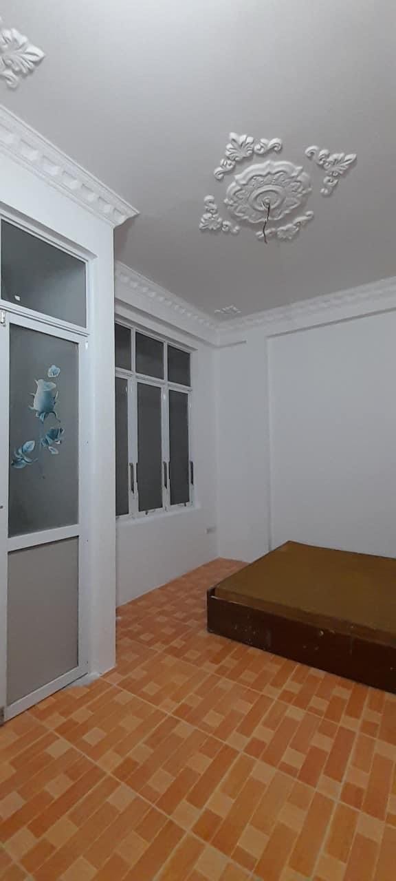 Bán nhà cho gia đình trẻ ngõ 168 Kim Giang, ngõ ô tô, giá 2.5 tỷ ngõ thoáng sáng.