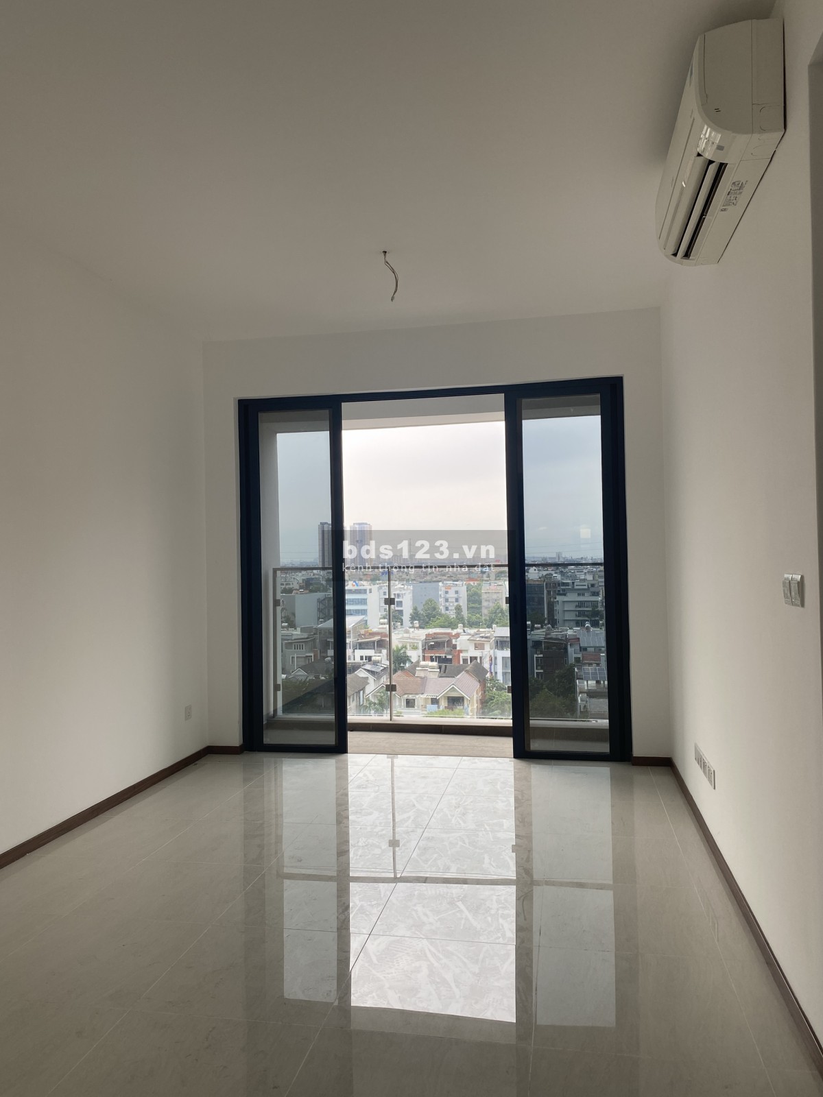 Bán gấp căn hộ 2PN One Verandah- giá chỉ 5 tỷ- khách hàng thiện chí liên hệ em ngay nhé!