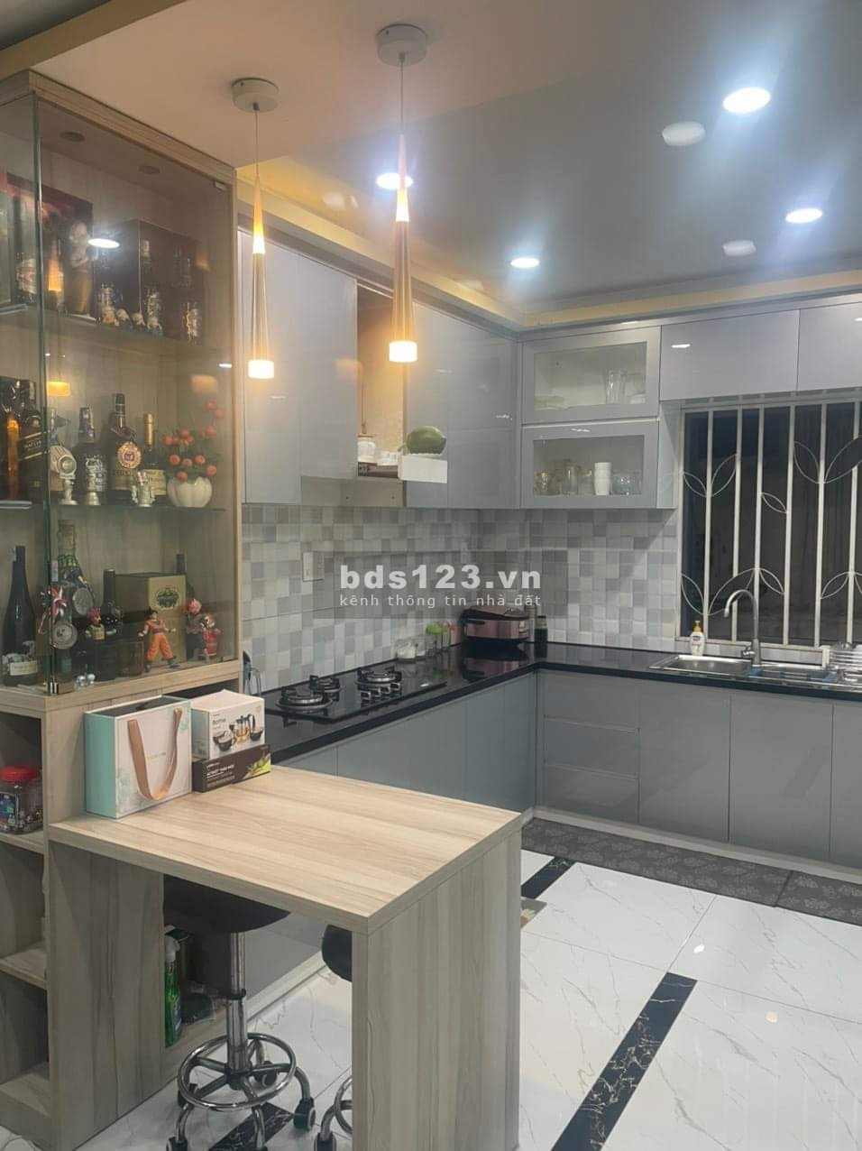 Nhà chính chủ, full nội thất, xe trong nhà giá tốt khu an ninh
