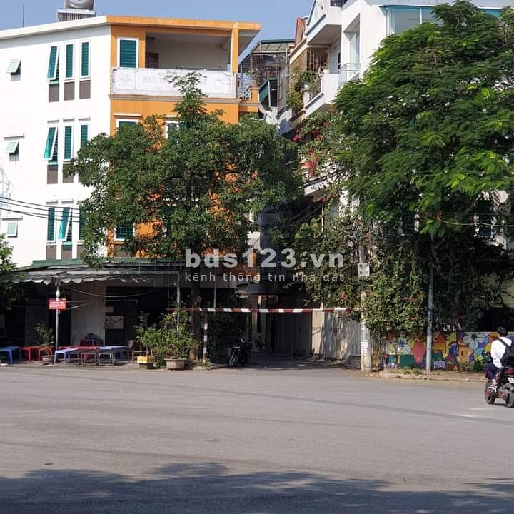 Bán Nhà Phố Đức Giang, DT 51m² x 4 tầng, MT 4m, Hướng Tây Nam, Đường 5, Đầu Tư Sinh Lời chỉ 5,4 tỷ