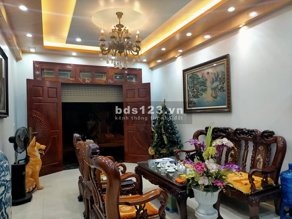 Bán nhà Quang Trung Hà Đông, gần ga tàu điện Cát Linh ngõ ô tô tránh dt 40m2, giá 4.x tỷ