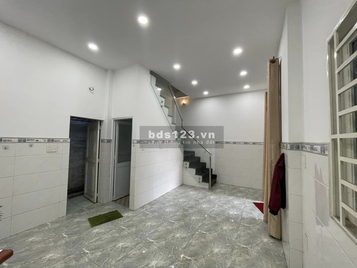 Bán Nhà Số 6 Hiệp Bình Phước, Thủ Đức, 60M2, Sổ Vuông Vức, Chỉ 4.4 Tỷ