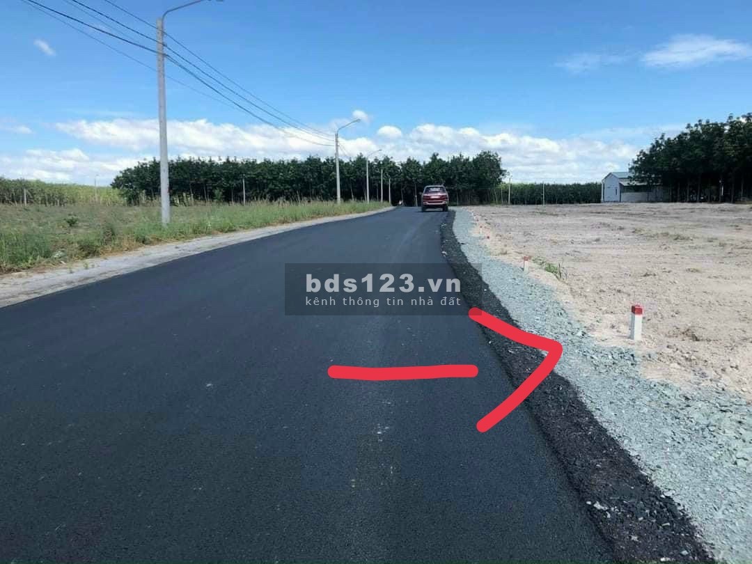 Về quê kẹt tiền bán đất gần KCN giá mềm, sổ riêng